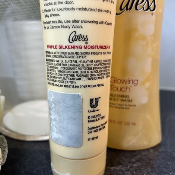Caress GLOWING TOUCH Silkening Body Wash, In Shower Lotion, Beauty Bar & Puff - Picture 4 of 13